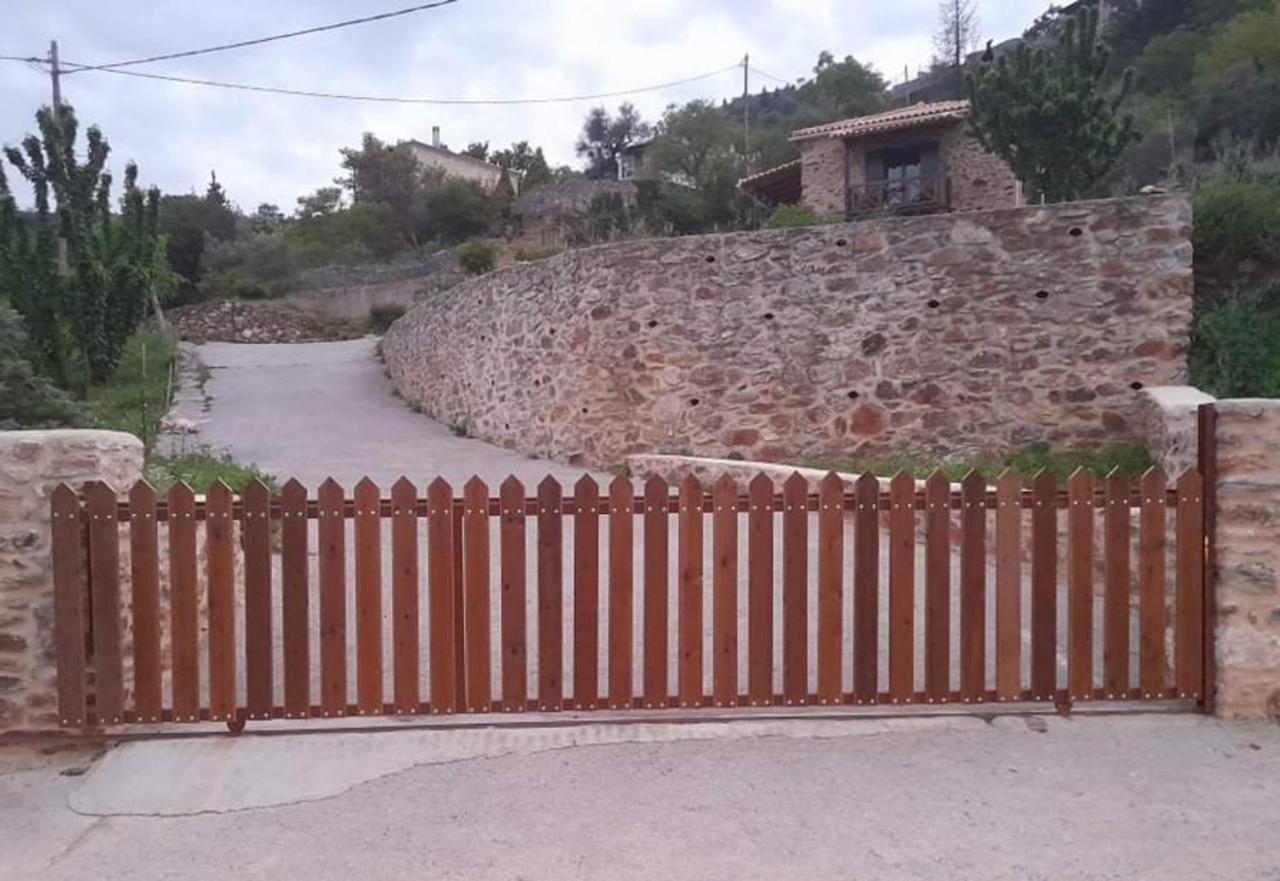 Hostal Luxury House In The Hills EEsparta Exterior foto