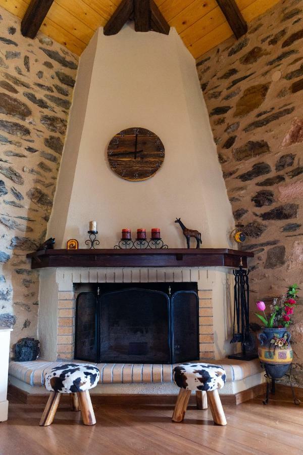 Hostal Luxury House In The Hills EEsparta Exterior foto